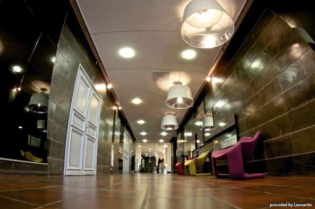 Hotel Le Saint Denis Beltér fotó